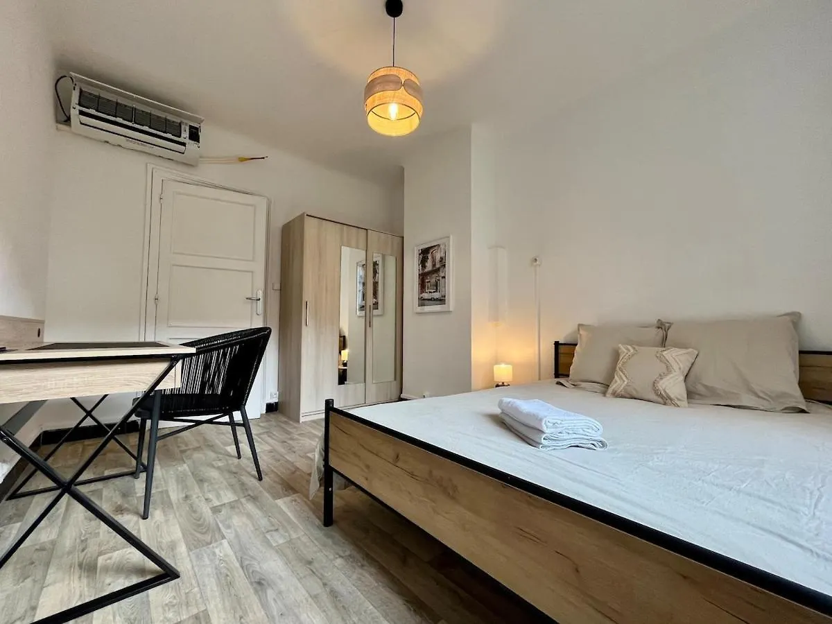 Apartment Suite Korneille Lyon France