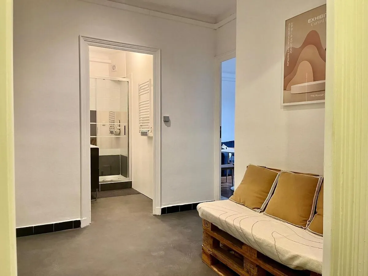 Apartment Suite Korneille Lyon France